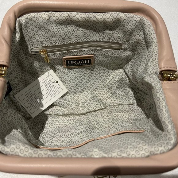 URBAN EXPRESSIONS Blush Pink Quilted Clutch - NWT! - Picture 8 of 11